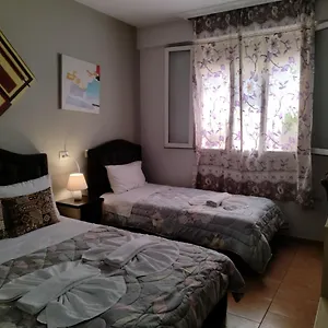  Gasthuis De Rada Albanië