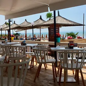 Hotell Sunrise Cameria